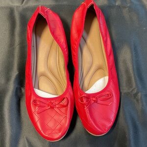Red Quilted Ballet Flats with Bow - Women's Comfortable Slip-Ons